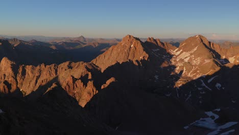 Sonnenlicht-Windom-Gipfel-Sommer-Gipfel-Sonnenuntergang-Mount-Eulos-Norden-Schneekappe-Fourteener-Colorado-San-Juan-Range-Chicago-Becken-Rocky-Mountains-Silverton-Durango-Juli-Atemberaubende-Schroffe-Nadeln-Schwenken-Nach-Links-