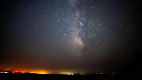 Lapso-De-Tiempo-Del-Cielo-Nocturno-Estrellado-En-Lesbos,-Grecia-Con-El-Centro-De-La-Vía-Láctea