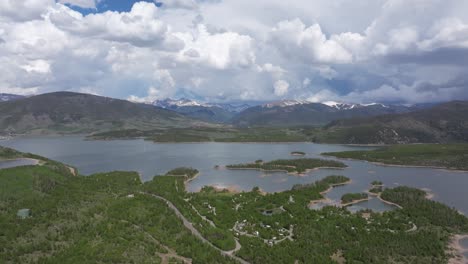 Wide-drone-shot-of-the-Dillon-Reservoir-in-Colorado