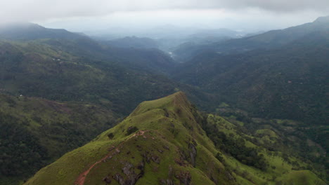 Luftaufnahme:-Drohne-Sri-Lanka-Little-Adams-Peak