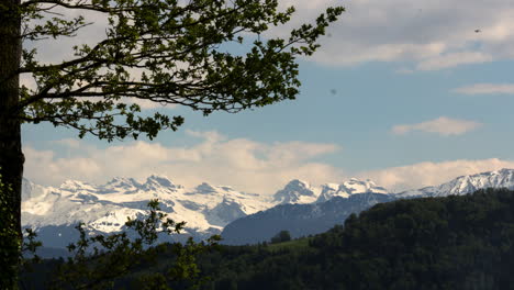 Alpine-Bergkette-In-Luzern,-Schweiz