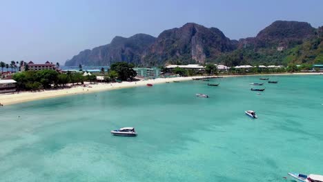 Una-Vista-Aérea-Baja-De-La-Isla-Phi-Phi