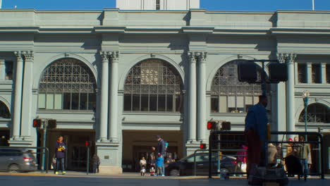 Entrada-Al-Edificio-Del-Ferry,-San-Francisco.