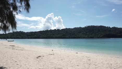 Boat-pass-the-island-Pulau-Beras-Basah-next-to-langkawi