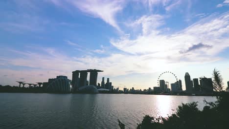 Zeitraffervideo-Der-Touristenattraktion-Marina-Bay-In-Singapur-Während-Des-Sonnenuntergangs