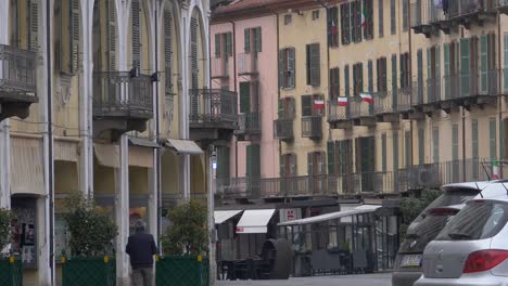 Saluzzo,-Piemont,-Italien,-Leere-Straßen,-Altstadt,-Alte-Gebäude,-Monumente