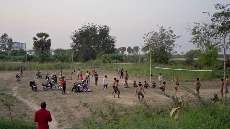 Kambodschaner-Spielen-Volleyball