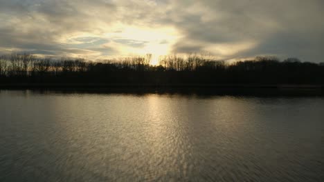 Drone-clip-of-North-Bay-Park,-Ypsilanti-Michigan