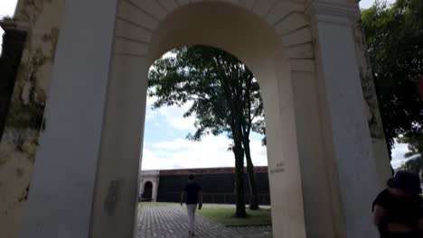 Portal-De-Entrada-Del-Fuerte-Do-Presépio-En-Belém,-Brasil