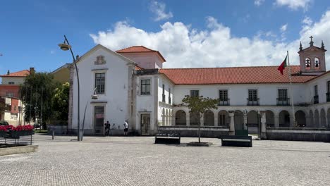 Vista-Panorámica-Del-Antiguo-Encanto-Hermosa-Iglesia-De-São-João-Evangelista-En-Aveiro,-Portugal