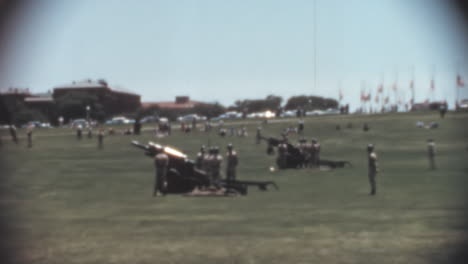 Militärische-Nutzung-Von-Demonstrationswaffen-Während-Der-Feier-Am-Washington-Monument