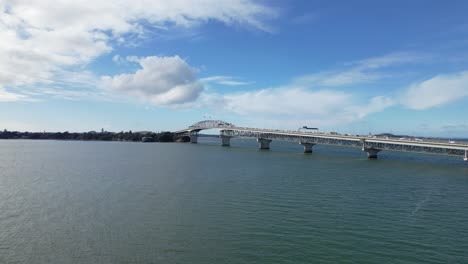 Auckland-Harbour-Bridge-Across-Waitemata-Harbour-In-Auckland,-New-Zealand