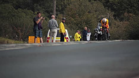 Northallerton,-Yorkshire,-UK,-25th-September-2019---UCI-Men's-Elite-Individual-Time-Trial,-Road-World-Championships---Riders-on-the-road-3km-from-the-start