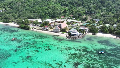 Strand-Anse-Royale-Auf-Der-Insel-Mahé-In-Victoria,-Seychellen