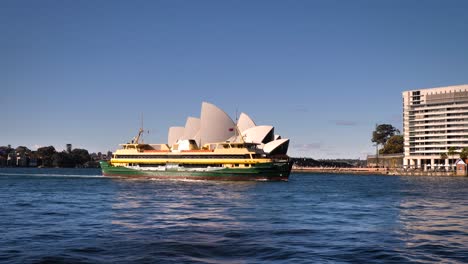 Handheld-footage-of-ferry-passing-Sydney-Opera-House-arriving-at-Circular-Quay