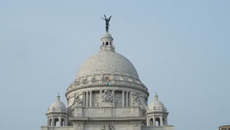 Victoria-Memorial-Hall:-Este-Palacio-De-Mármol-Fue-Establecido-En-El-Centro-De-Calcuta-En-1921-Por-El-Gobierno-Británico-Para-Conmemorar-A-La-Reina-Victoria.