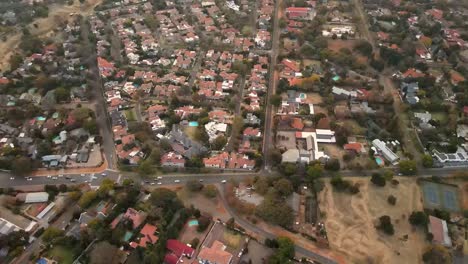 Vídeo-De-La-Ciudad-De-Johannesburgo-Tomado-Con-Un-Dron:-Perspectiva-Aérea-Del-Vibrante-Tapiz-Urbano-De-Sudáfrica