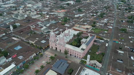 Vista-Aérea-De-La-Basílica-Del-Señor-De-Los-Milagros