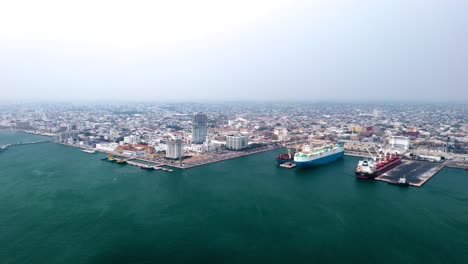 Frontal-shot-of-port-of-Veracruz-in-mexico