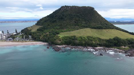 Mount-Maunganui-Suburb-In-Tauranga,-North-Island,-New-Zealand---Aerial-Shot