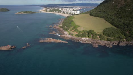 Mount-Maunganui-And-Bay-Of-Plenty-In-Tauranga,-North-Island,-New-Zealand---Drone-Shot