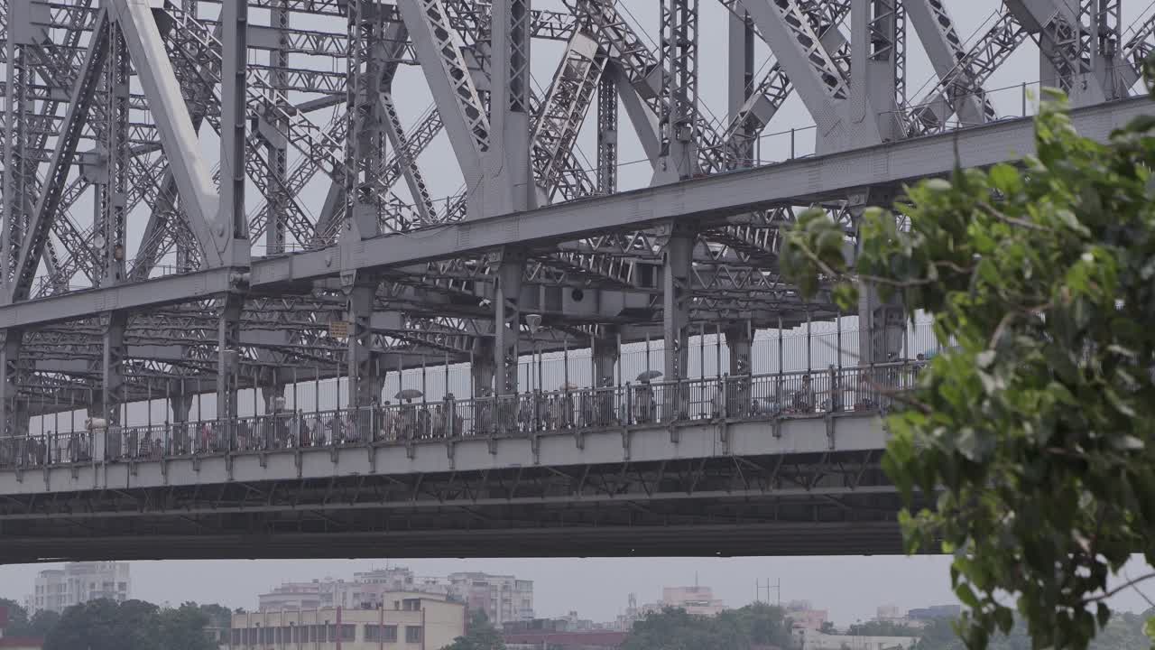Howrah Bridge Is Asia's Longest Cantilever Bridge Built By East India ...