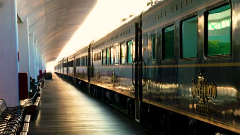 Tequila-train-at-platform-in-Guadalajara,-Mexico