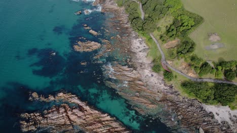 Flying-Over-Shore-Of-Mount-Maunganui-In-Tauranga,-New-Zealand---Drone-Shot