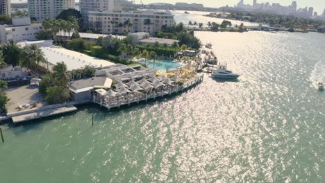 The-Standard-Spa-on-the-waterfront-of-Biscayne-Bay-in-Miami,-Florida,-USA