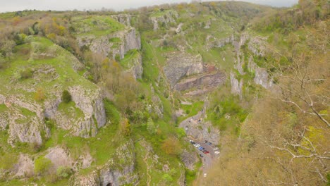 Aerial-view-of-rock-formations-at-Cheddar-Gorge,-near-Cheddar-Town