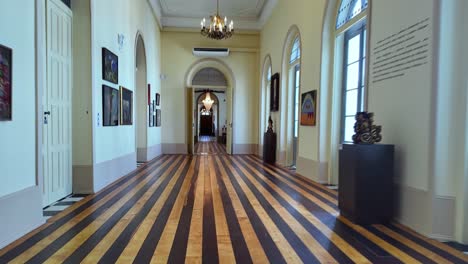 Elegant-stroll-through-the-grand-corridors-of-Antonio-Lemos-Palace-in-Belem,-Brazil