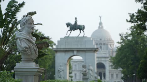 Victoria-Memorial-Hall-This-marble-palace-was-established-in-Central-Kolkata-in-1921-by-the-British-Government-to-commemorate-Queen-Victoria