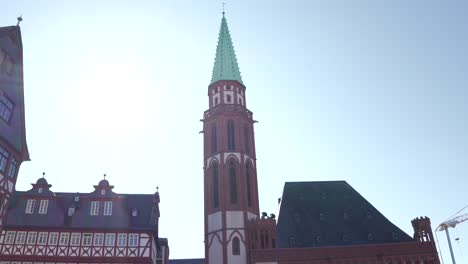 Frankfurt-reconstructed-old-town-city-centre-square-in-Frankfurt,-Germany