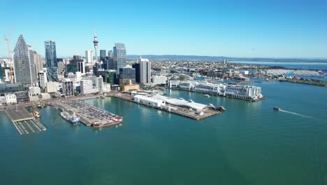 Lugares-De-Interés-Frente-Al-Mar-En-El-Centro-De-La-Ciudad-De-Auckland,-En-El-Puerto-De-Waitemata,-Isla-Norte,-Nueva-Zelanda