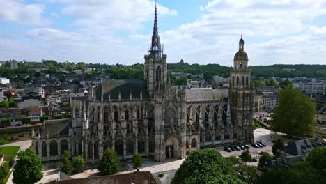 Evreux-Cathedral,-Normandy-in-France.-Aerial-drone-ascending