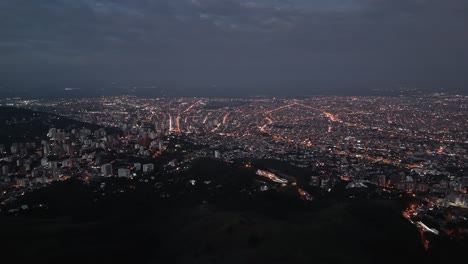 Drone-captured-dusk-scenery-at-Cristo-Rey-in-Cali,-Colombia