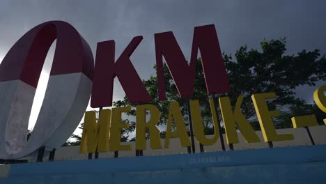 El-Monumento-Del-Kilómetro-Cero,-En-Merauke,-última-Frontera-Entre-Indonesia-Y-Papúa-Nueva-Guinea.