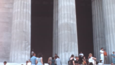 Touristen-Besuchen-Das-Lincoln-Memorial-In-Washington-D