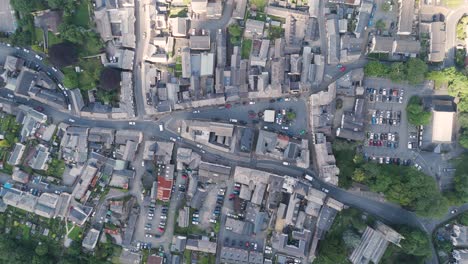 Aerial-top-down-view-of-Holsworthy-town-centre,-highlighting-the-street-layout-and-building-arrangement,-Devon,-UK