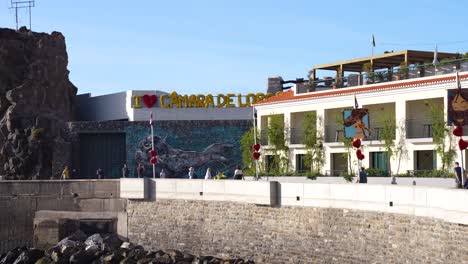 Camara-de-Lobos-Promenade,-Madeira-Island,-Portugal-on-Hot-Sunny-Day