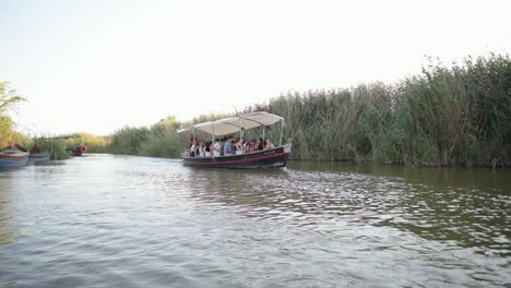 Boat-trip-through-the-Valencian-Albufera-at-sunset