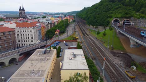 Panoramablick-Auf-Die-Verkehrswege-In-Der-City-Von-Prag,-Tschechische-Republik