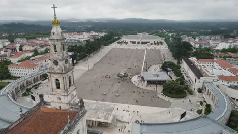 Basilica-of-the-Most-Holy-Trinity-with-big-square-in-Fatima,-Portugal,-aerial