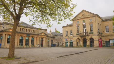 Pequeña-Ciudad-Medieval-Con-Ayuntamiento-En-Wells,-Somerset,-Inglaterra,-Reino-Unido