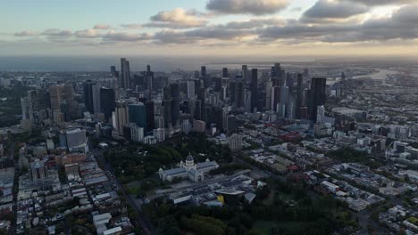 Panoramablick-Aus-Der-Luft-Auf-Das-Fitz-Roy-Gebiet-Und-Melbournes-Zentrales-Geschäftsviertel