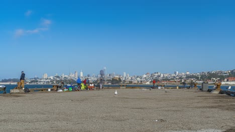 time-lapse:-cityscape-and-people