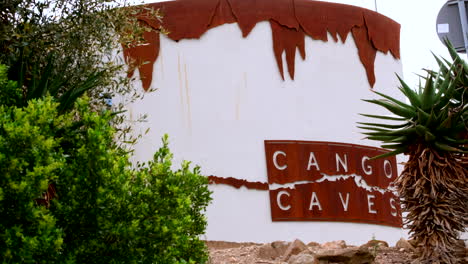 Exterior-of-building-at-entrance-to-Cango-Caves-famous-tourist-attraction