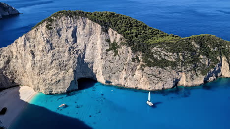 Shipwreck-Navagio-in-Greece,-famous-landmark-on-a-bright-vibrant-sunny-day