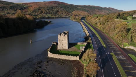 Narrow-Water-Castle,-Grafschaft-Down,-Nordirland,-November-2022