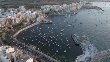 Vista-Aérea-De-La-Ciudad-Costera-De-Bugibba-Y-El-Resort-En-La-Bahía-De-San-Pablo,-Cerca-De-Qawra-En-Malta